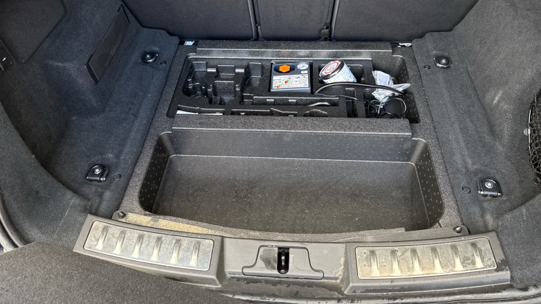 Land Rover Range Rover Evoque 2.0 D200 R-Dynamic HSE 5dr Auto Diesel Hatchback